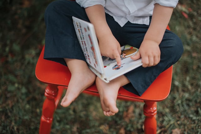 How to turn your 2-year-old into a bookworm like this
