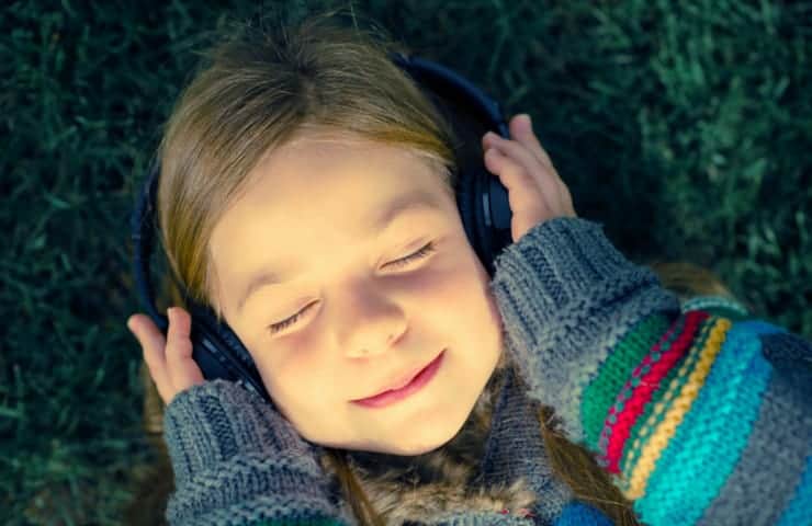 How to Make a Mixtape That Will Delight Someone Special