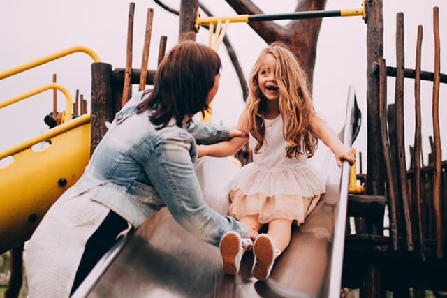 Fun mother-daughter date ideas: Visit the park or a local splash pad